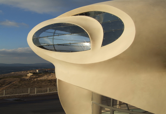 Pavie-Architect-Biomorphic-House left-Elv